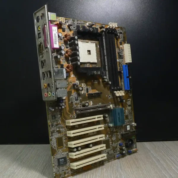 ASUS K8N Socket 754 Alaplap + Hátlap/IO-Shield