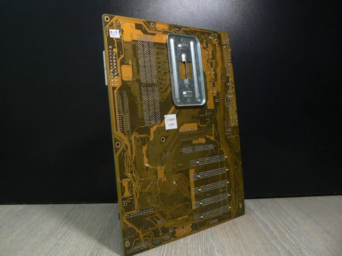 ASUS K8N Socket 754 Alaplap + Hátlap/IO-Shield - Image 2