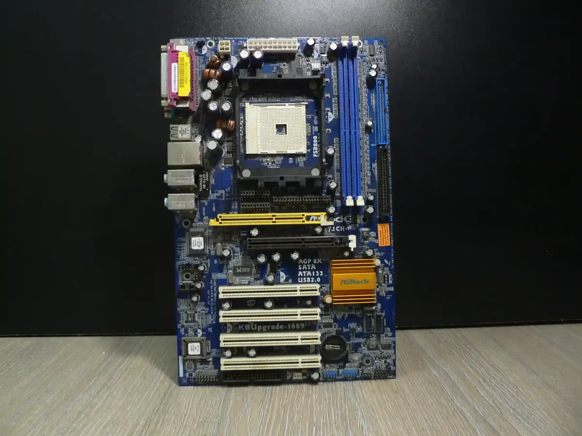 ASRock K8Upgrade-1689 Socket 754 Alaplap + Hátlap/IO-Shield - Image 3