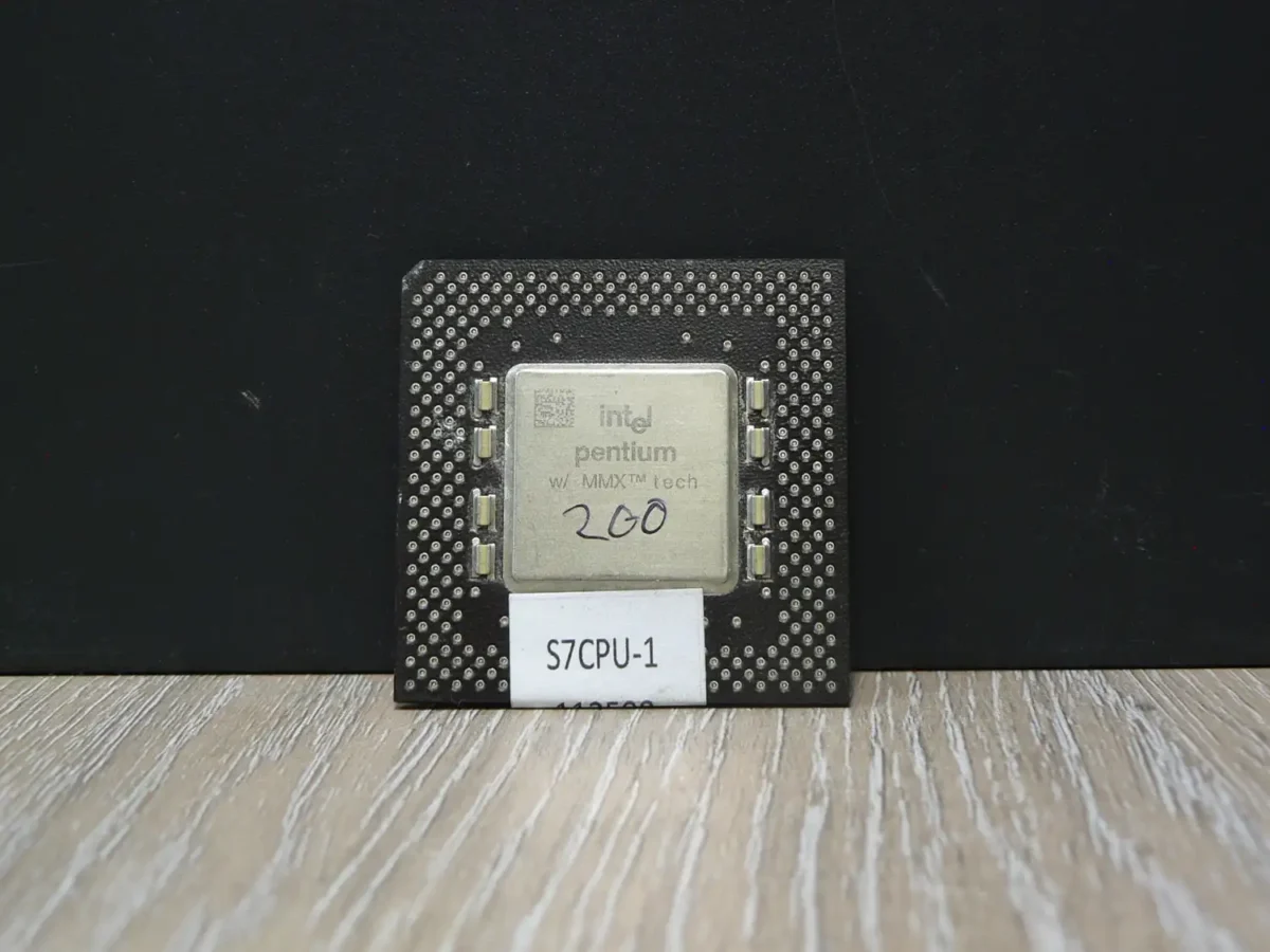S7CPU-1-1 Intel Pentium 200MMX SL27J Socket 7 Processzor - Image 1