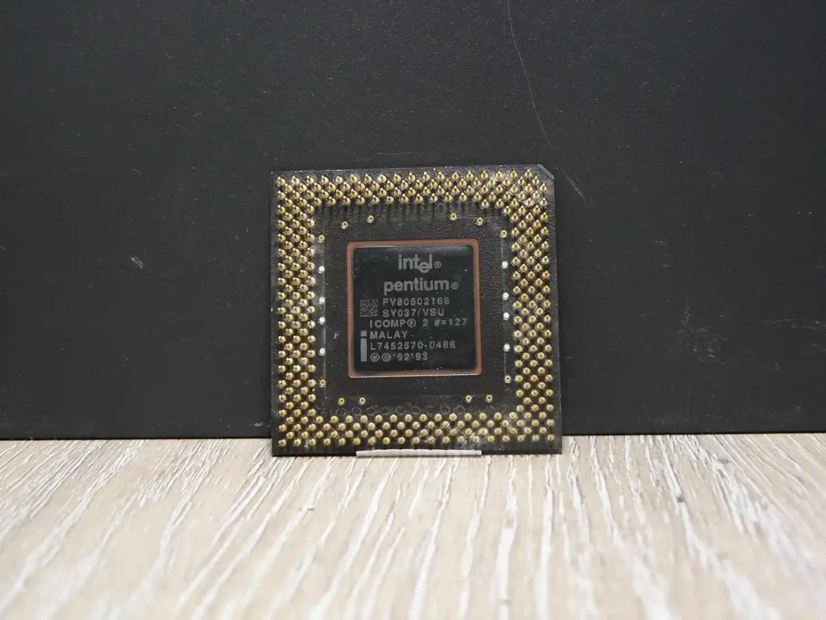 Intel Pentium i166 SY037 Socket 7 Processzor - Image 2