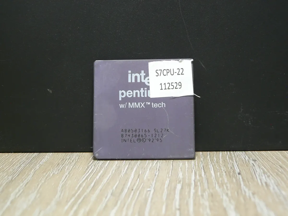 Intel Pentium 166MMX SL27K Socket 7 Processzor - Image 1