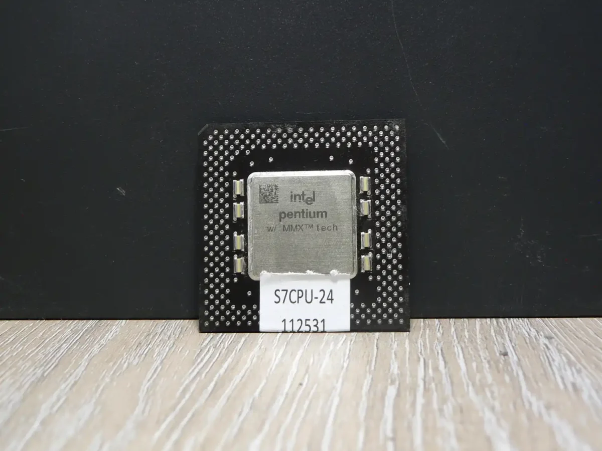 Intel Pentium 166MMX SL27H Socket 7 Processzor - Image 1