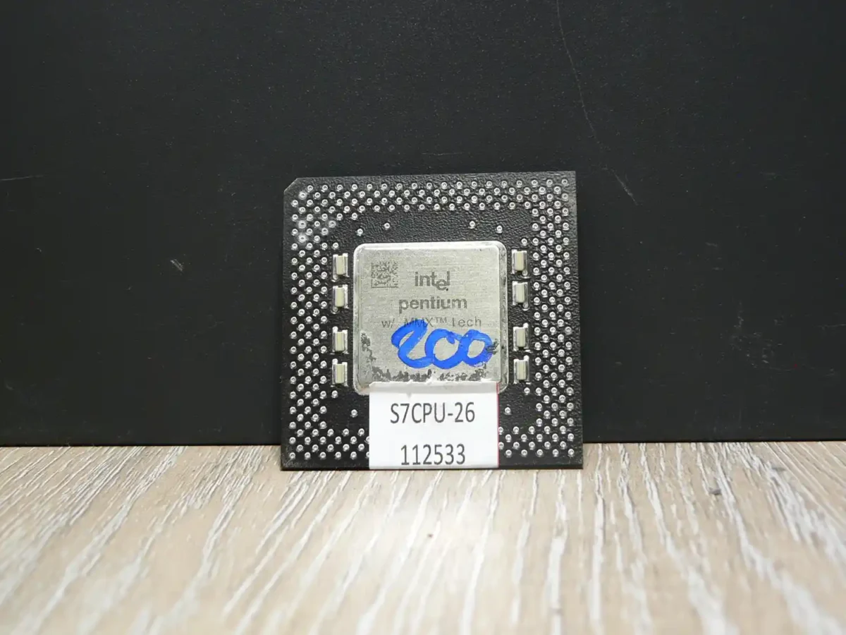 Intel Pentium 200MMX SL27J Socket 7 Processzor - Image 1