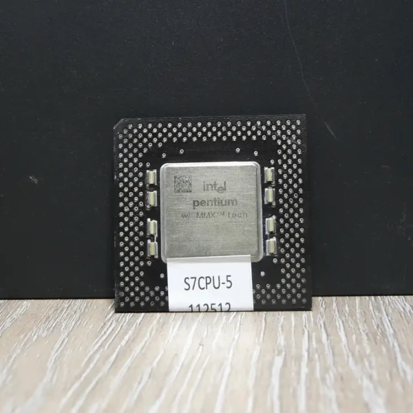 Intel Pentium 200MMX SL27J Socket 7 Processzor