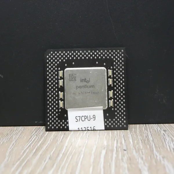 Intel Pentium 200MMX SL27J Socket 7 Processzor
