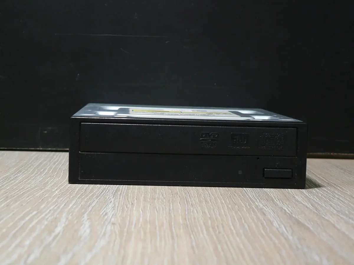 Toshiba TS-H653G SATA DVD-ROM - Image 2