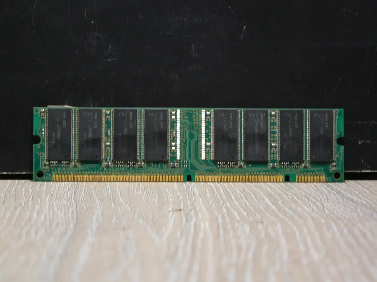 Infineon IBM 256MB PC133 SD Memória - Image 2