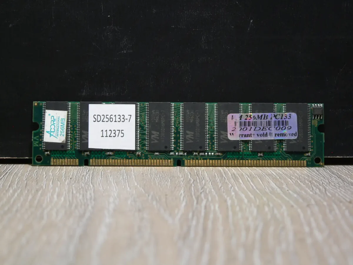 Acorp 256MB PC133 SD Memória - Image 1