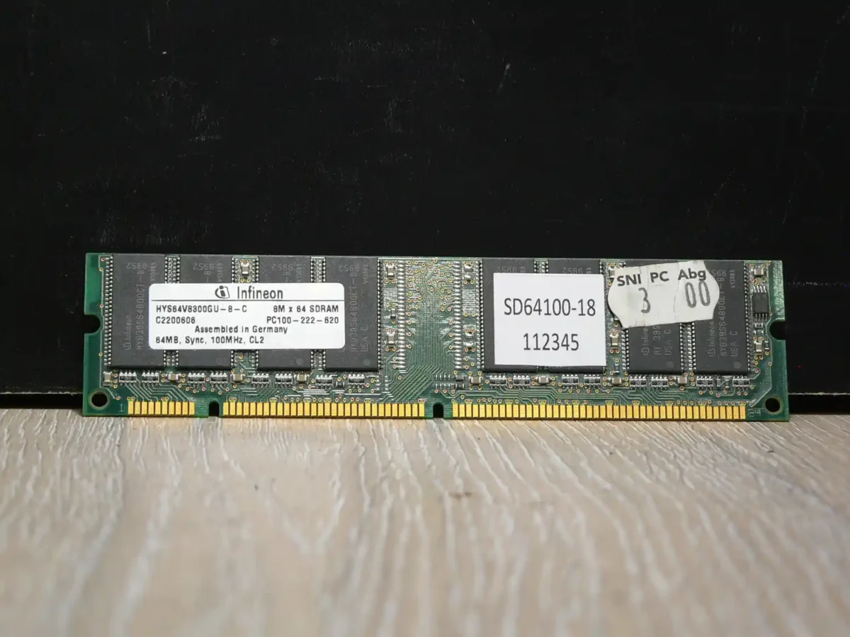 SD64100-18-1 Infineon 64MB PC100 SD Memória - Image 1