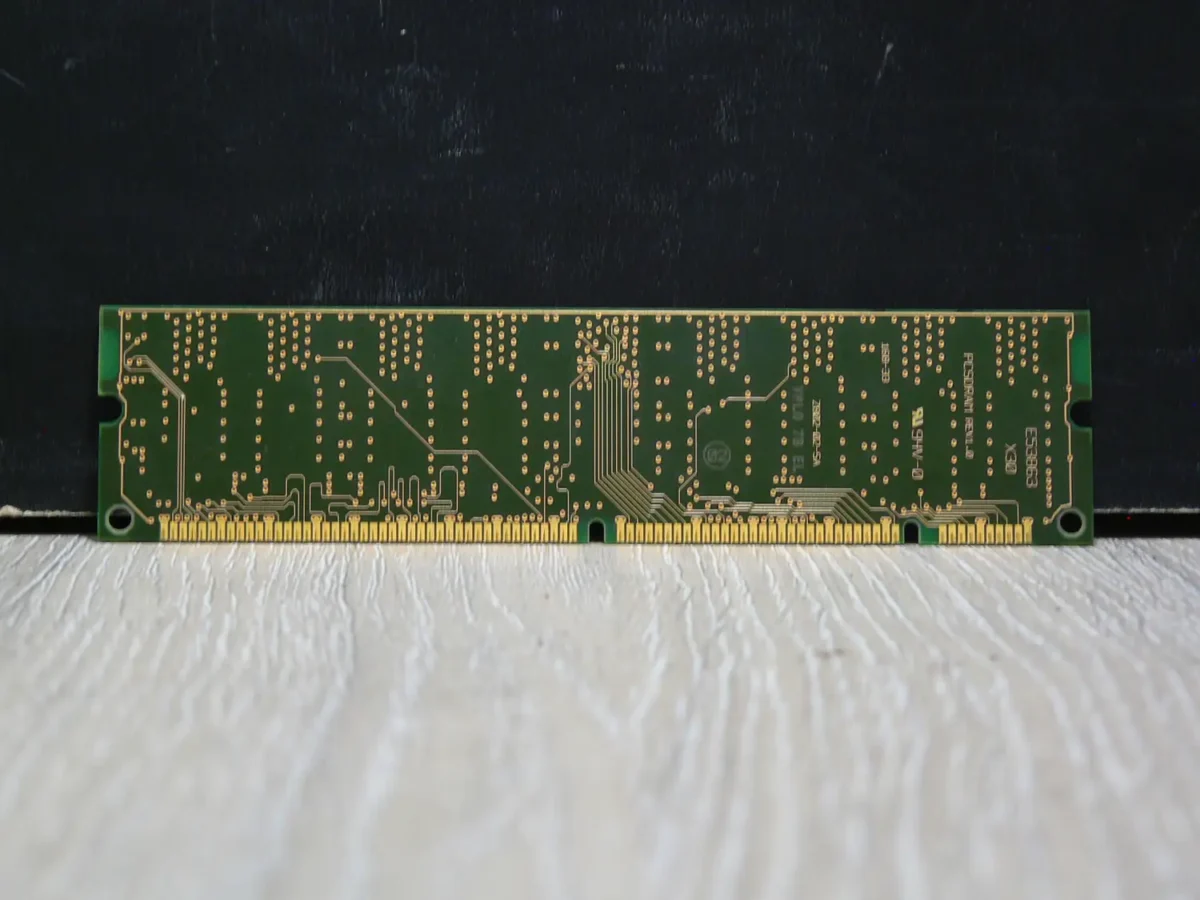 Infineon 64MB PC100 SD Memória - Image 2