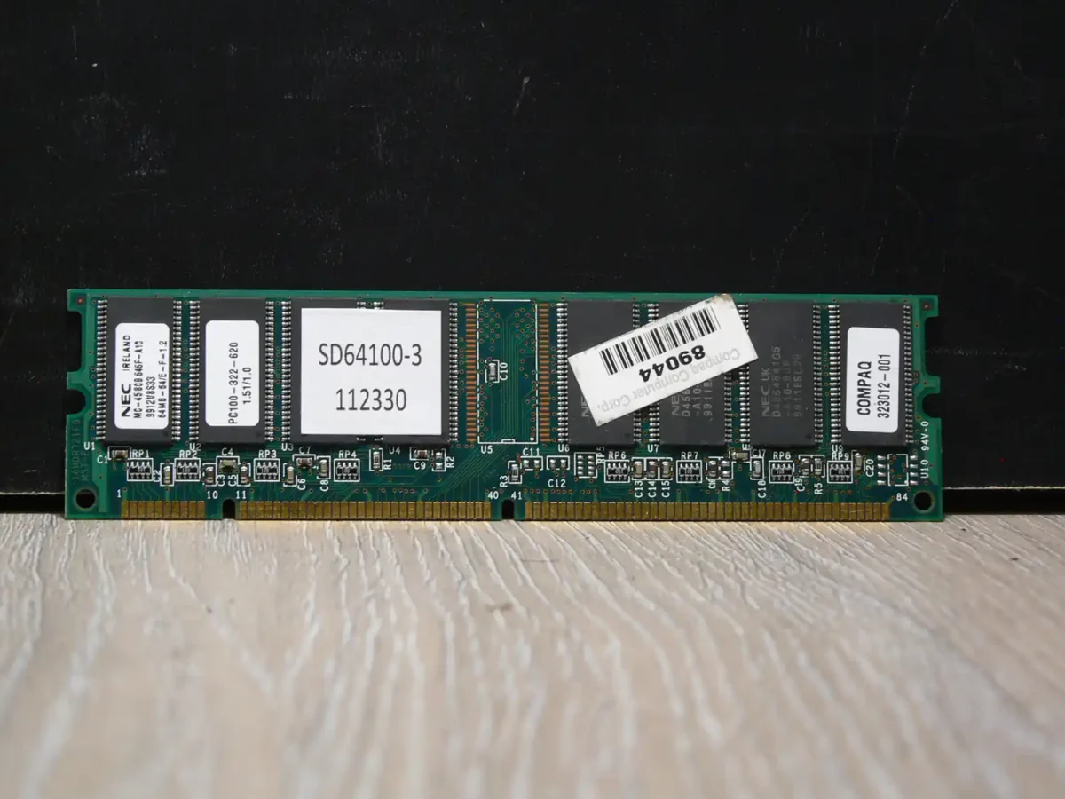 NEC 64MB PC100 SD Memória - Image 1