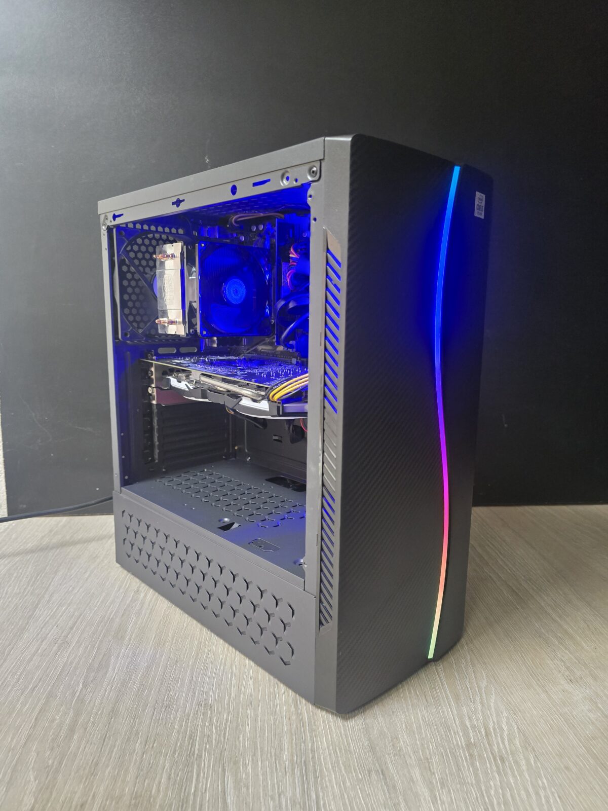 NEO PC – Intel Core i5, 16 GB RAM és Radeon RX 580 8 GB - Image 1