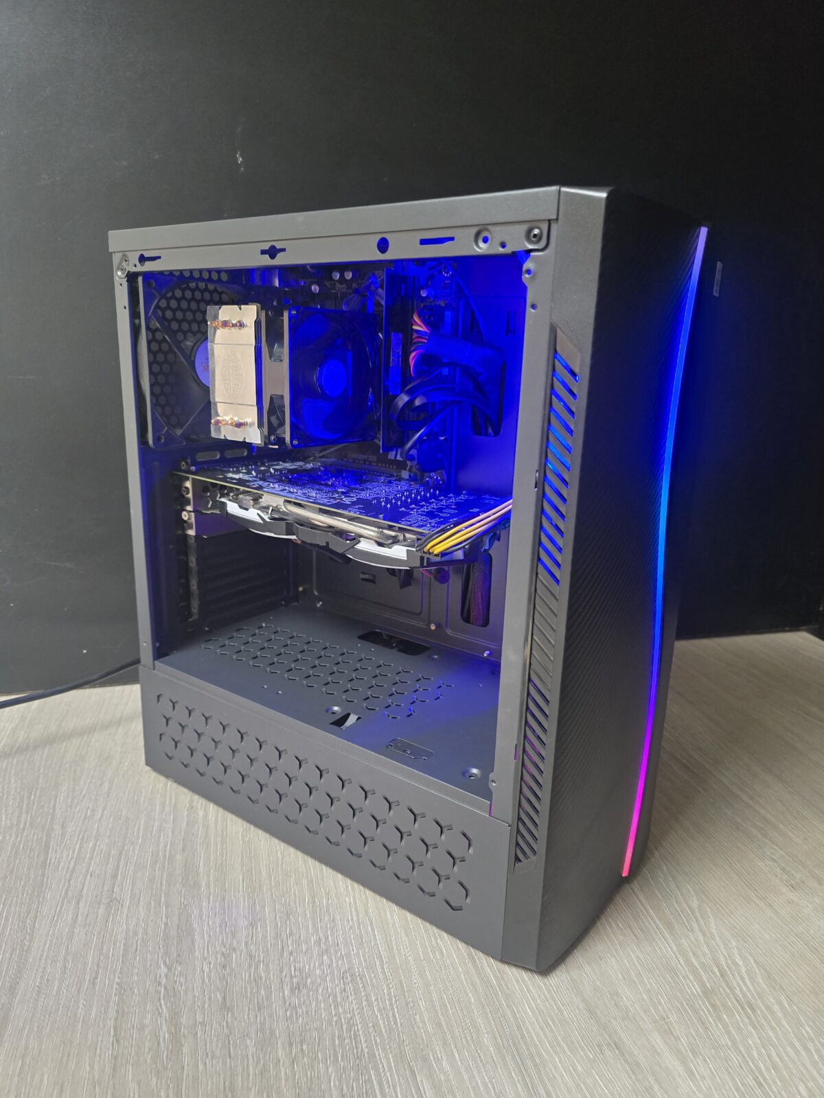 NEO PC – Intel Core i5, 16 GB RAM és Radeon RX 580 8 GB - Image 2