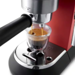 DELONGHI EC685.R Dedica Style eszpresszó kávéfőző, tartály: 1,1 l, Piros - Image 2