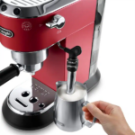 DELONGHI EC685.R Dedica Style eszpresszó kávéfőző, tartály: 1,1 l, Piros - Image 3