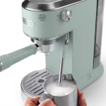 DELONGHI EC890.GR Dedica Duo manuális eszpresszó kávéfőző, tartály: 1,1 l, 1450W, Zöld - Image 3