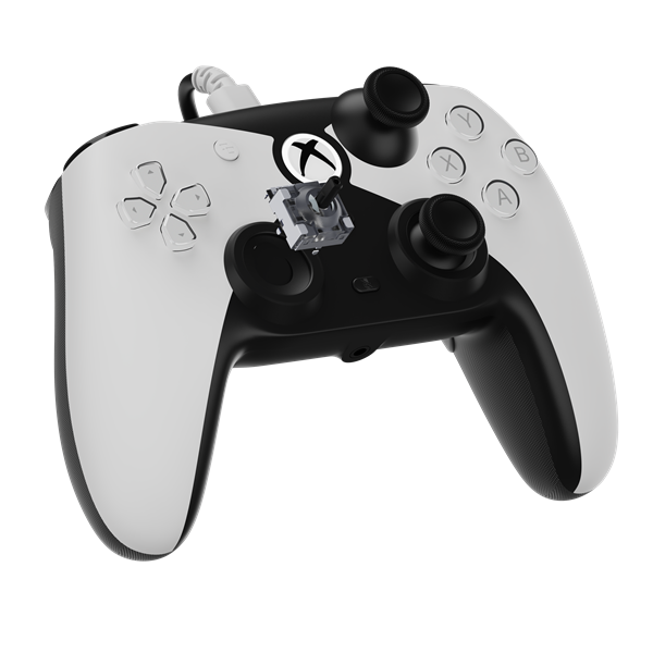HYPERKIN Competitor Xbox Series|One/Windows 11|10 Xbox liszenszelt Vezetékes kontroller, Fehér - Image 3