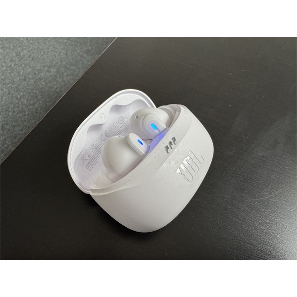 JBL Tune Beam 2 TWS Bluetooth fülfallgató mikrofonnal, USB-C, 100dB, In-Ear, 16 ohm, tölthető 2 óra, 65 mAh, fehér - Image 1