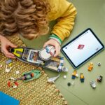 LEGO® City Üldözés rendőrségi csónakkal, játék felfújható motorcsónakkal és gumicsónakkal 60456 - Image 4