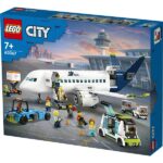 LEGO® City Utasszállító repülőgép 60367 - Image 2
