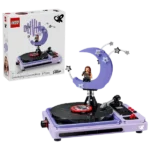 LEGO® Editions M Olivia Rodrigo színpadi holdmotívuma 43029 - Image 2