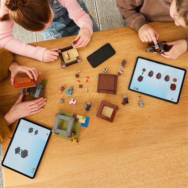 LEGO® Minecraft® A Fosztogató őrtorony és a Romboló, gamer építőjáték és ajándék 21278 - Image 4