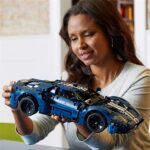 LEGO® Technic 2022 Ford GT 42154 - Image 5