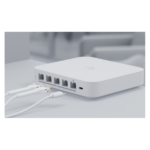 UBiQUiTi Vezetékes Router Gateway  5x2,5GbE, Asztali - UXG-MAX - Image 4